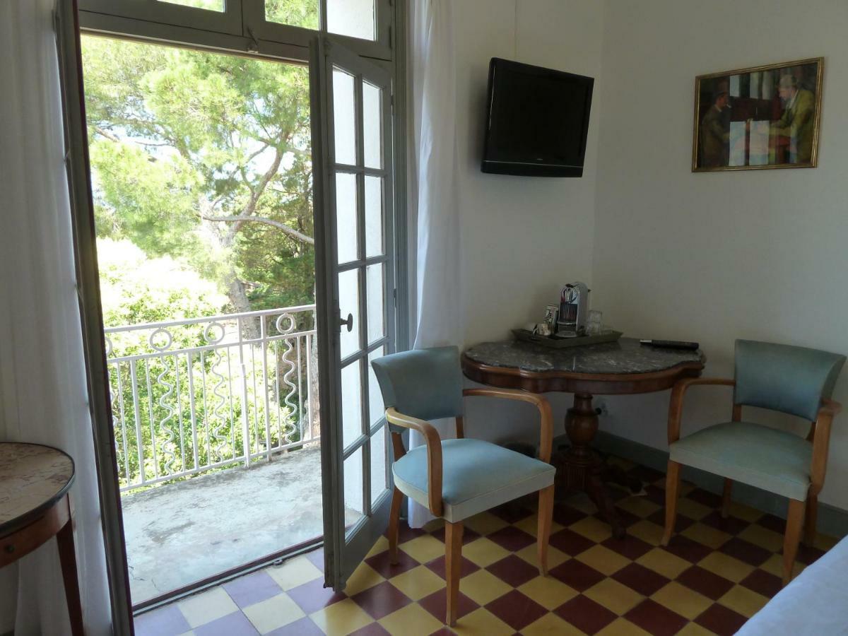 Maison Butterfly Bed & Breakfast Puissalicon ภายนอก รูปภาพ